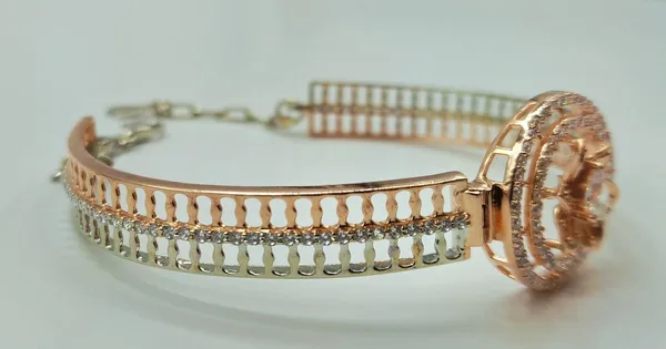 Blossom_Halo_Silver_Bracelet