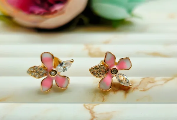 Pink_Blossom_Crystal_Flower_Stud_Earrings