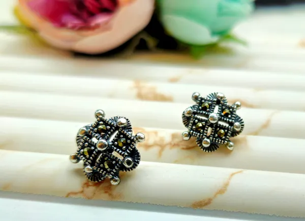 Oxidized_Silver_Stud_Earrings