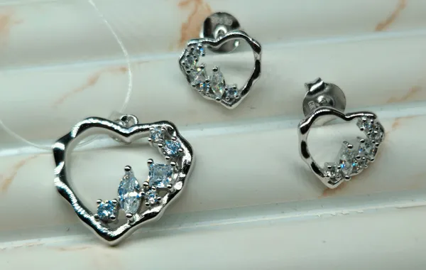 Glittering_Heart_Pendant_Set