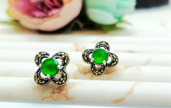Green_Dot_Studs_Earings
