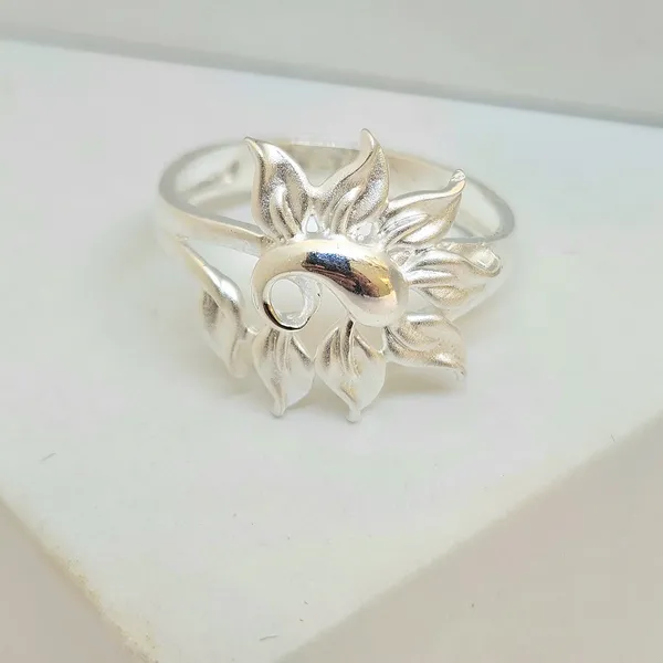 Majestic_Peacock_Ring