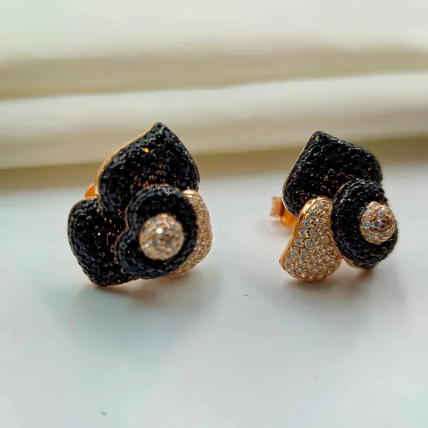 Noir_Blossom_Studs