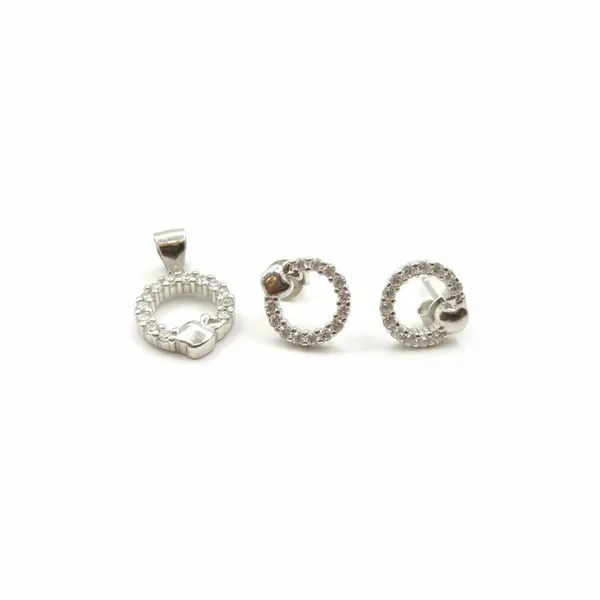 Sparkling_Heart_Circle_Studs
