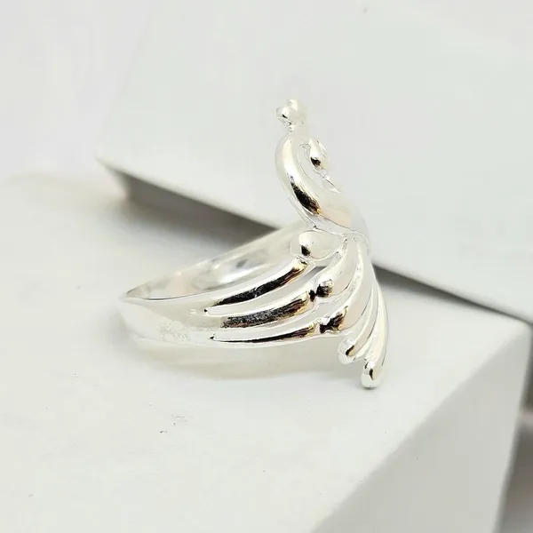 Beautiful_Peacock_Signet_Ring