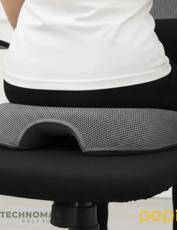 Black_Memory_Foam_Cushion_For_Hemorrhoid_(Piles)_and_Fistula_Pain_Relief_And_Pressure_Sensitive_Areas