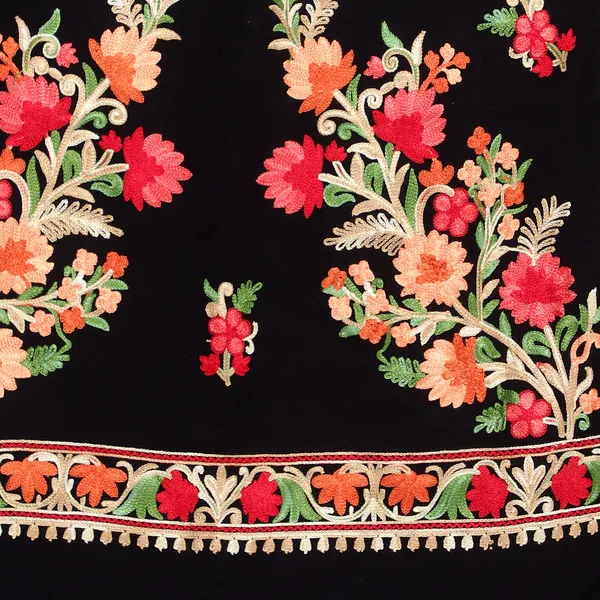 Black_Woolen_Shawl_For_Women