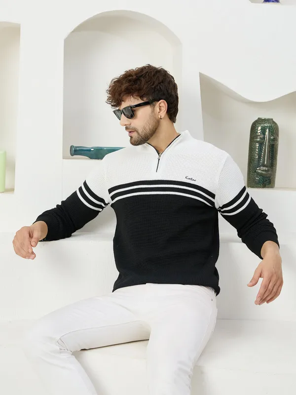 White_Mens_Half_Zipper_Self_Knitted_Striped_Sweater