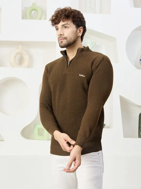Brown_Mens_Half_Zipper_Self_Knitted_Plain_Sweater
