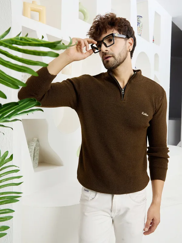 Brown_Mens_Half_Zipper_Self_Knitted_Plain_Sweater