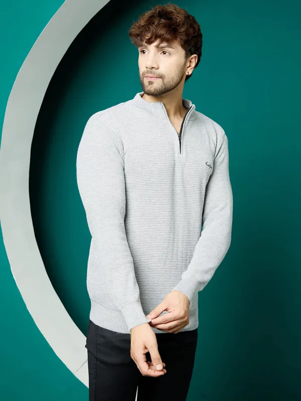 Grey_Mens_Half_Zipper_Self_Knitted_Plain_Sweater