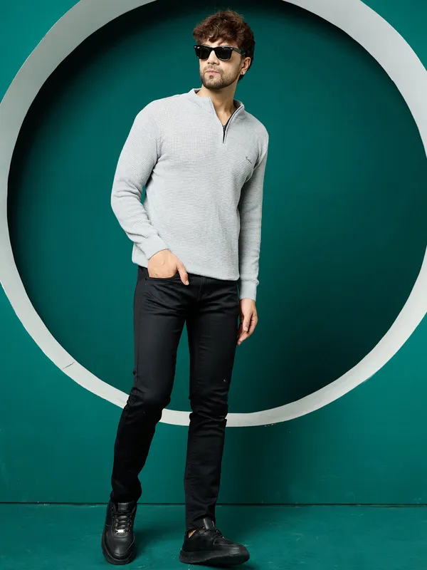 Grey_Mens_Half_Zipper_Self_Knitted_Plain_Sweater