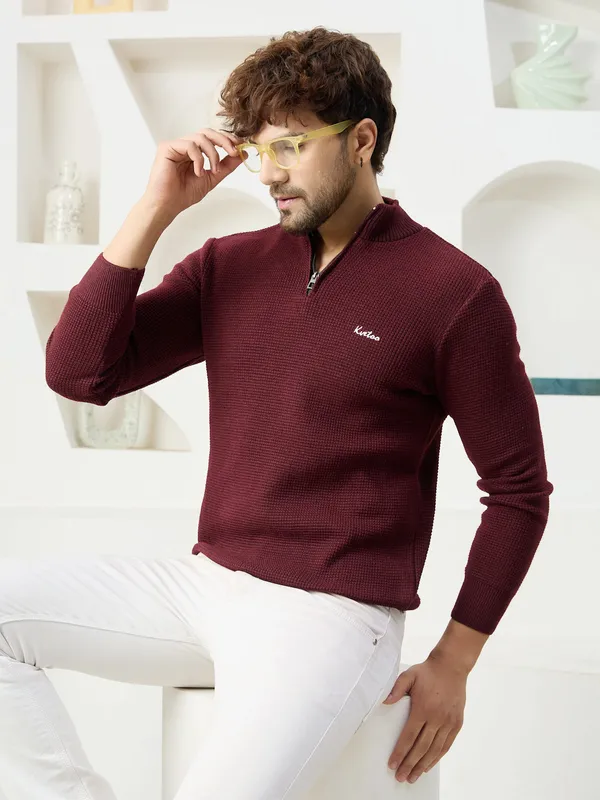 Wine_Mens_Half_Zipper_Self_Knitted_Plain_Sweater