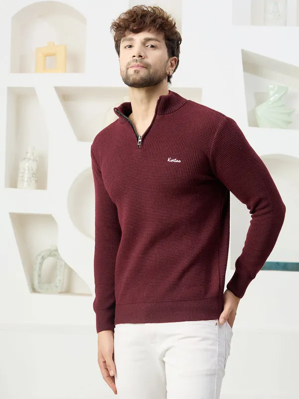 Wine_Mens_Half_Zipper_Self_Knitted_Plain_Sweater