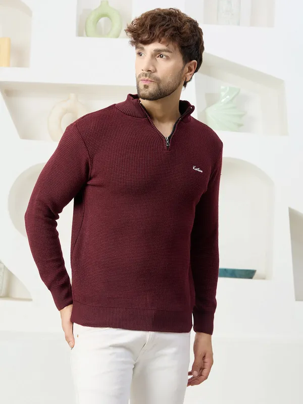 Wine_Mens_Half_Zipper_Self_Knitted_Plain_Sweater