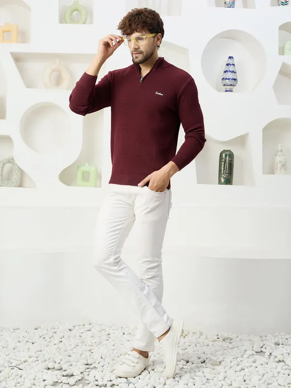 Wine_Mens_Half_Zipper_Self_Knitted_Plain_Sweater