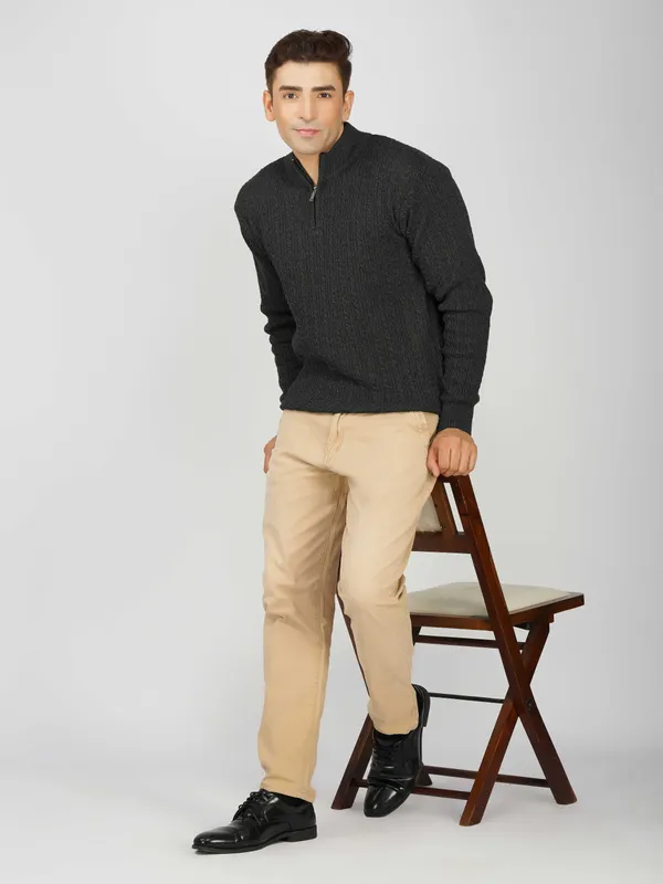 Dark_Grey_Men's_Quarter_Zip_Wool_Blend_Cable_Knit_Sweater_For_Winter