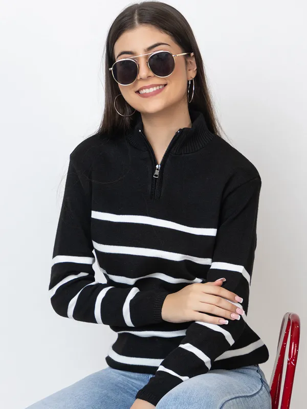 Black_Women_Half_Zipper_Striped