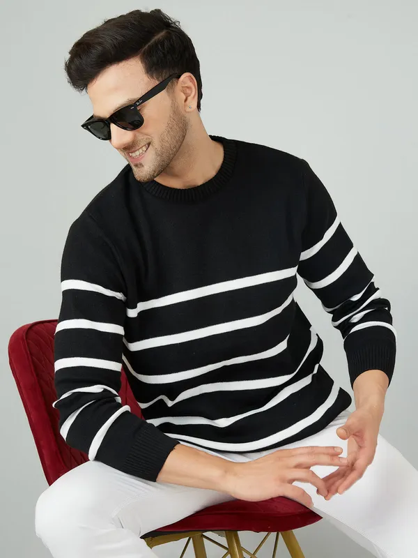 Black_Men_Round_Neck_Sweater