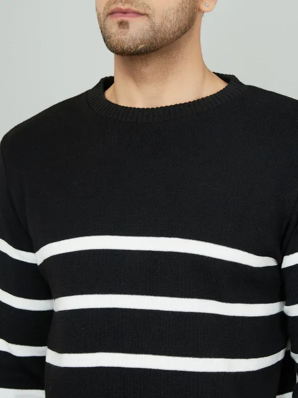 Black_Men_Round_Neck_Sweater