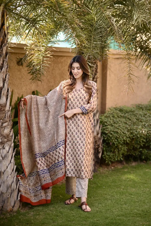 Peach_Rayon_Slub_&_Dupatta_Kotachex_Kurta_Set_For_Women
