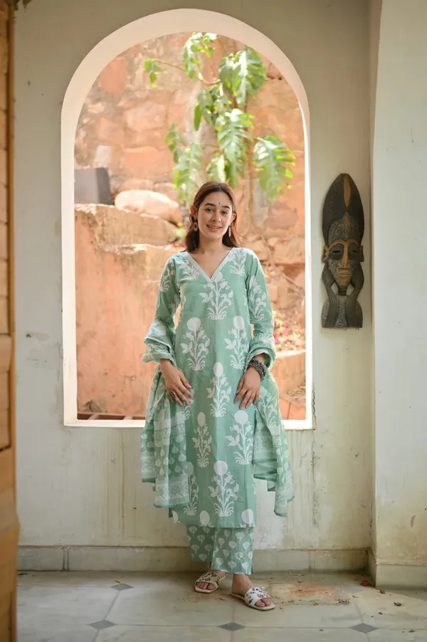 Green_Rayon_Slub_&_Dupatta_Kotachex_Everyday_Comfort_Kurti_For_Women