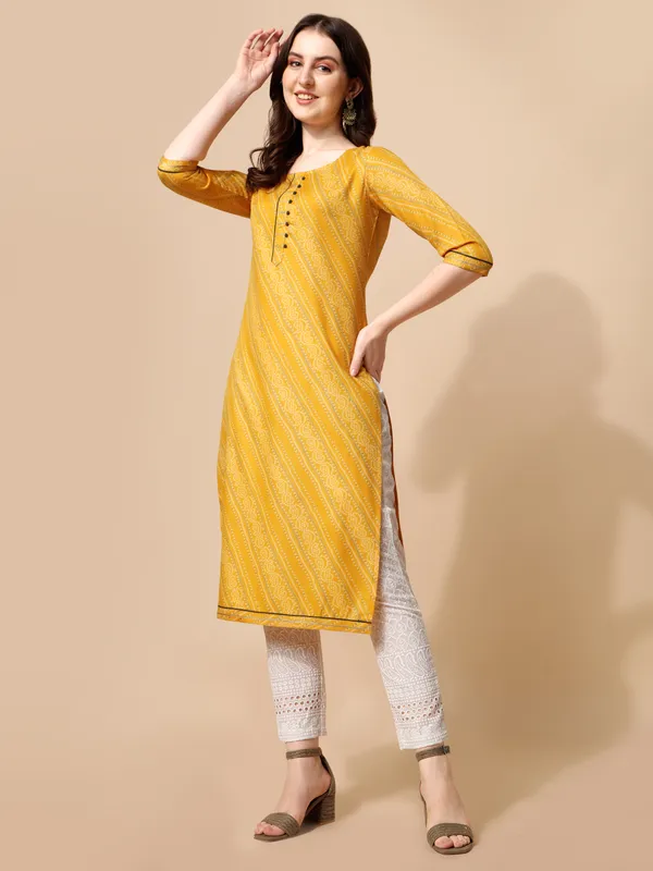 Yellow_Cotton_Blend_Solid_Tone_Kurta_For_Women