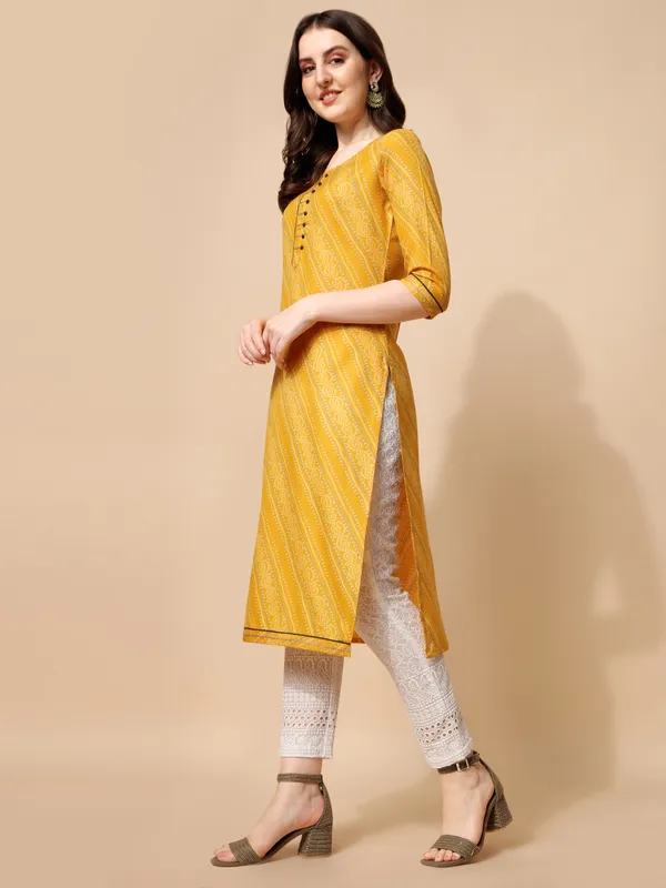 Yellow_Cotton_Blend_Solid_Tone_Kurta_For_Women