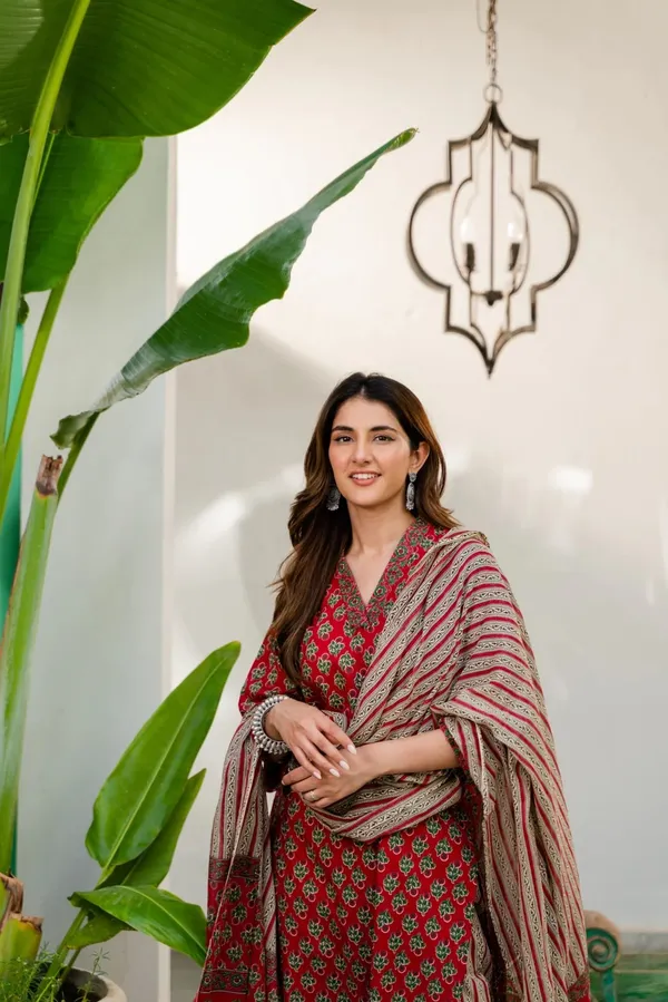 Red_Rayon_Slub_&_Dupatta_Kotachex_Kurta_Set_For_Women