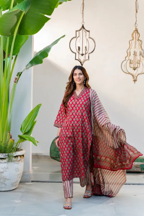 Red_Rayon_Slub_&_Dupatta_Kotachex_Kurta_Set_For_Women