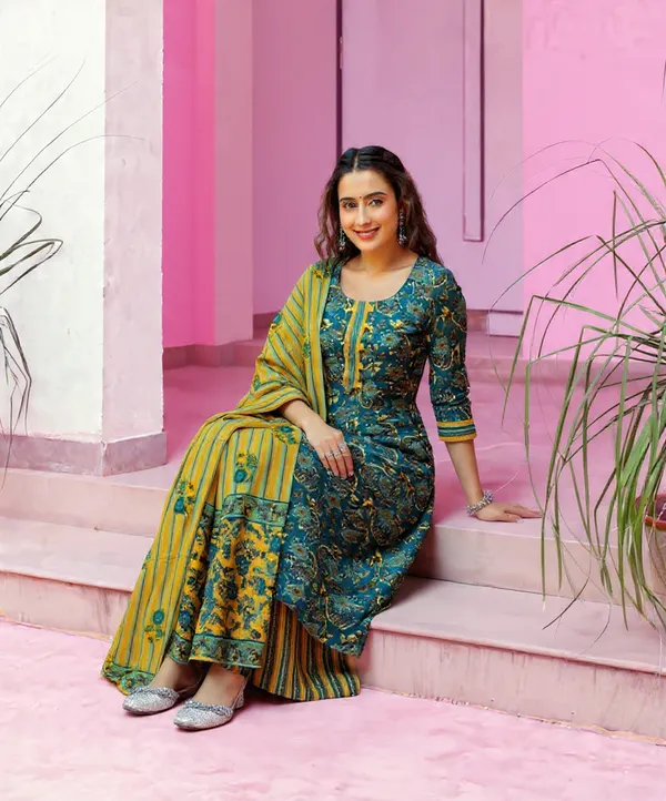 Rayon_Slub_&_Dupatta_Kotachex_Kurta_Set_For_Women