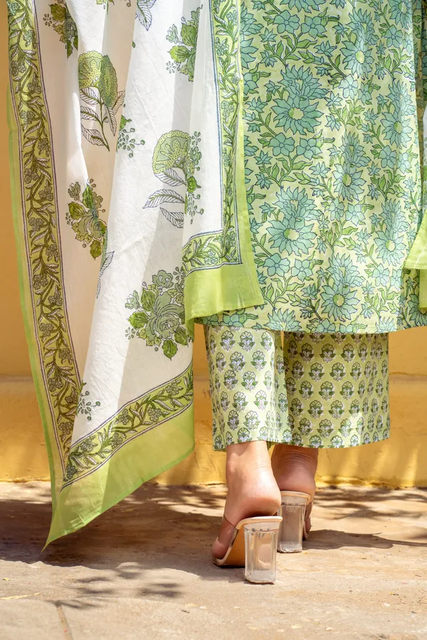 Green_Rayon_Slub_&_Dupatta_Kotachex_Kurta_Set_For_Women