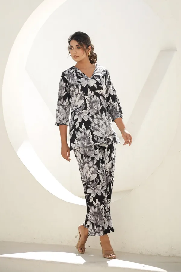 Black_Rayon_Slub_Designer_Festive_Co-Ord_Outfit_For_Women
