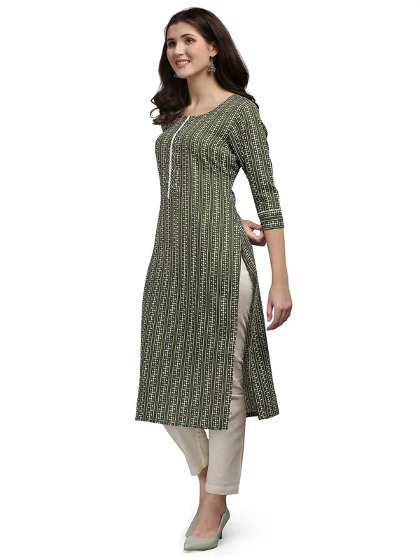 Green_Cotton_Blend_Kurta_For_Women
