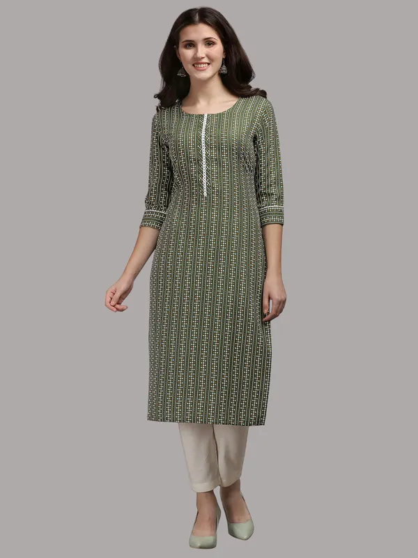 Green_Cotton_Blend_Kurta_For_Women