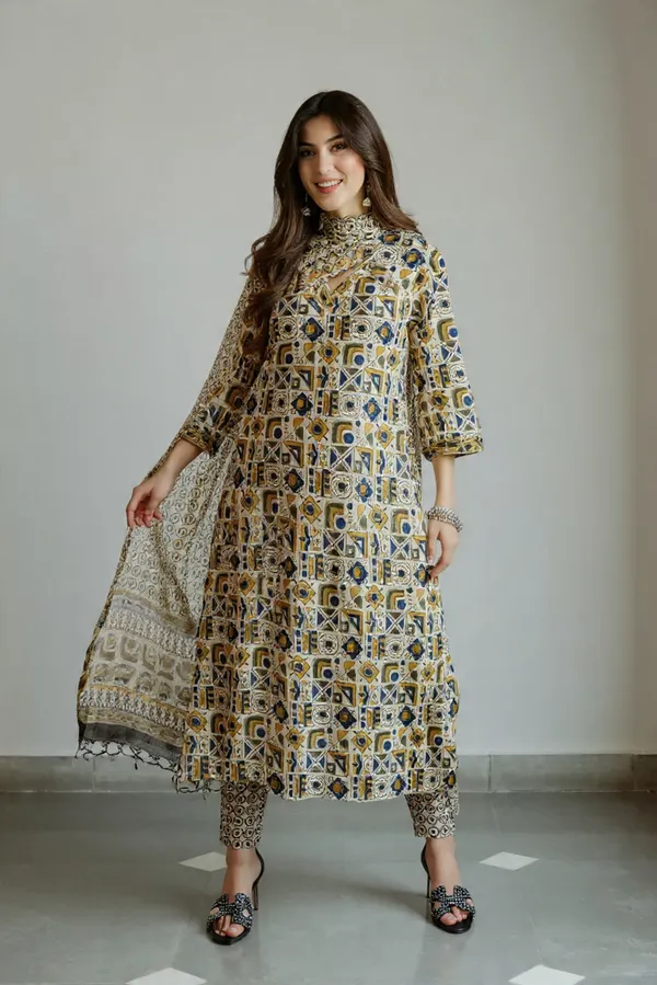 Rayon_Slub_&_Dupatta_Kotachex_Kurta_Set_For_Women