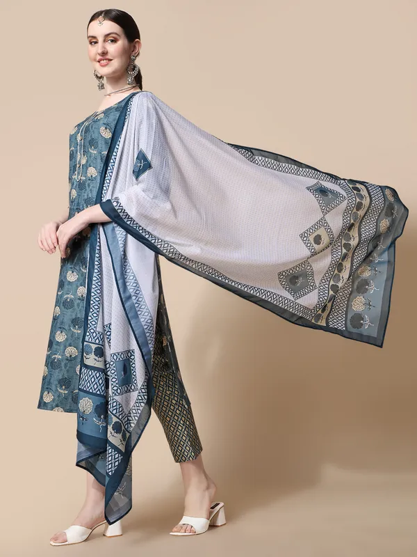 Blue_Cotton_Blend_Kurta_Set_For_Women