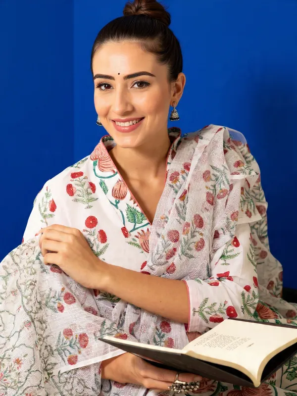 White_Rayon_Slub_&_Dupatta_Kotachex_Kurta_Set_For_Women