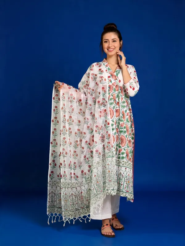 White_Rayon_Slub_&_Dupatta_Kotachex_Kurta_Set_For_Women