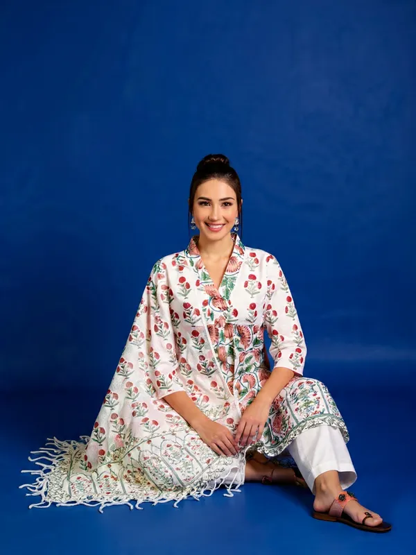 White_Rayon_Slub_&_Dupatta_Kotachex_Kurta_Set_For_Women