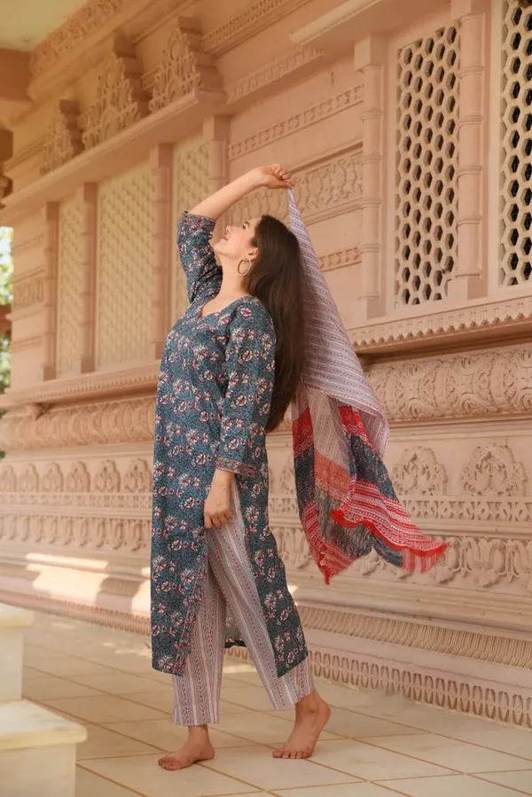 Grey_Rayon_Slub_&_Dupatta_Kotachex_Kurta_Set_For_Women