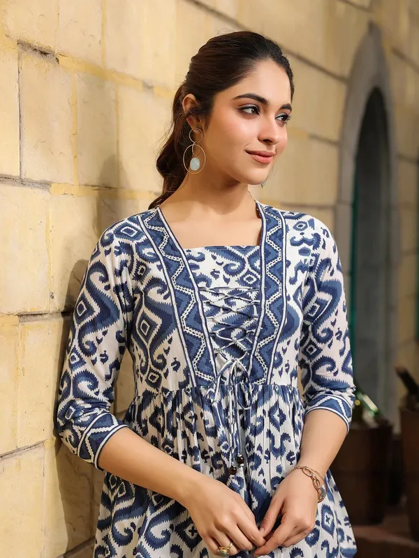 Blue_Rayon_Slub_Trendy_Modern_Top_For_Women