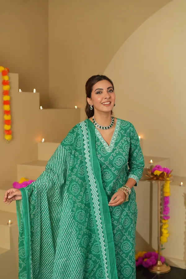 Green_Rayon_Slub_&_Dupatta_Kotachex_Kurta_Set_For_Women