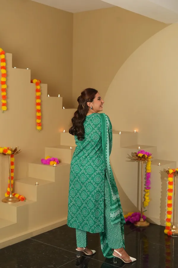Green_Rayon_Slub_&_Dupatta_Kotachex_Kurta_Set_For_Women