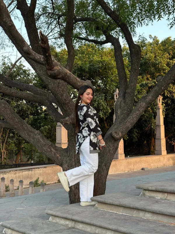 Black_Cotton_Printed_Floral_Short_Kurti_For_Women