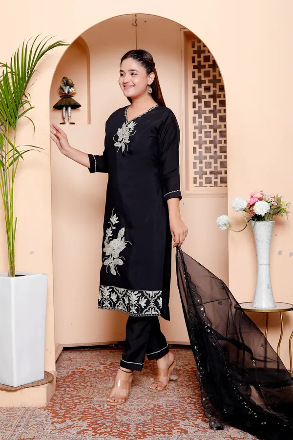 Womens_Roman_Silk_Embroidery_Black_Suit