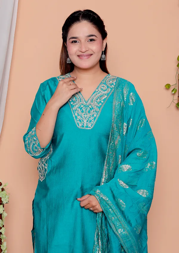 Womens_Rama_Green_Embroidered_Suit_Set_||_Party_Wear_suit