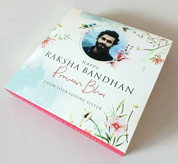 Raksha_Bandhan_Gift_Box_With_Lovely_Message_On_6_Bars_(6_Chocolate_Bars)