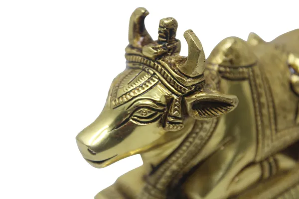 Golden_Nandi_Brass_Statue/Murti_For_Home_Decor,_Office,_Car_Dashboard,_Table_Decor,_Gifting_&_Puja_Idol_Murti_Sculpture