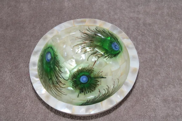 Pearl_Peacock_Print_Mother_Of_Pearl_Bowl_-_Multipurpose_Home_Decor,_Snacks_&_Fruit_Bowl,_Office_&_Home_Decorative_Centerpiece_5_Inch